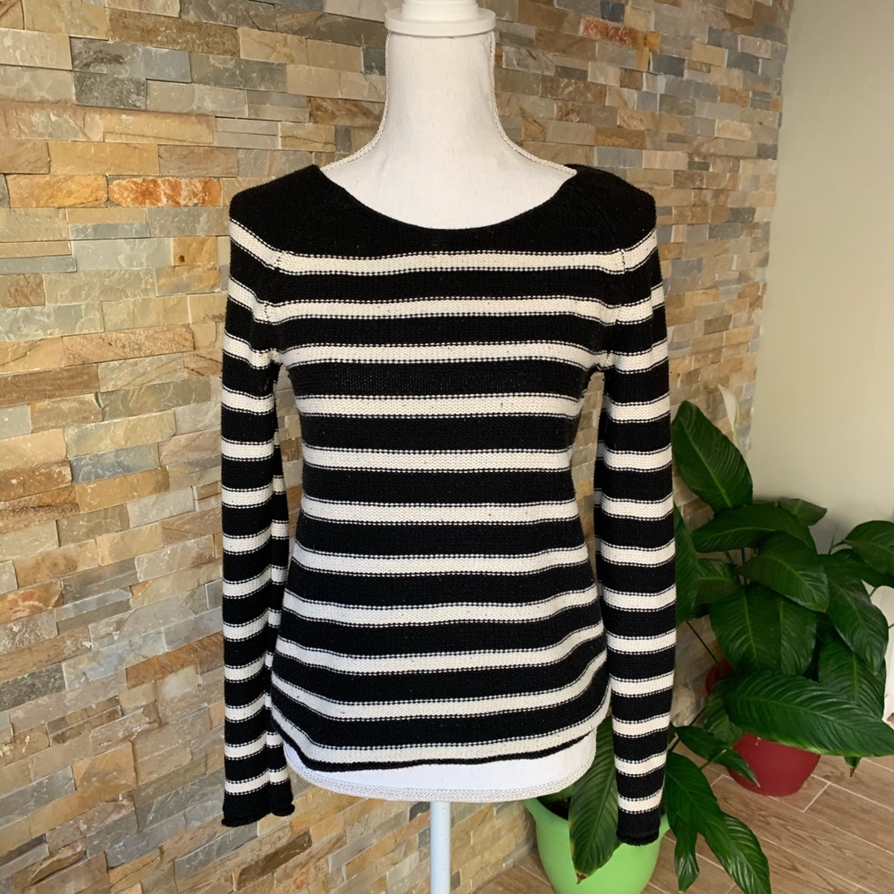Old Navy sweater